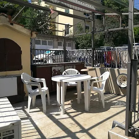Apartman Gruevski Apartment *